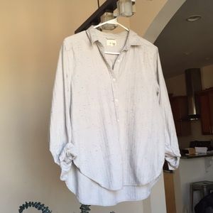 Aritzia Speckled boyfriend button down shirt